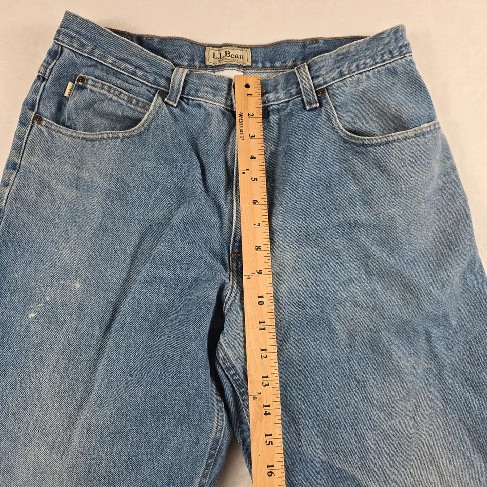 LL Bean Natural Fit Mens Blue Jeans 34x30 Medium Wash Straight Leg 104731
